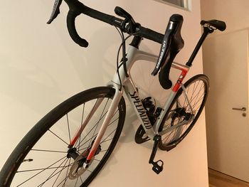 Used Specialized Tarmac SL6 Disc Comp - Ultegra Di2 2020 Road & Gravel — image 2 of 3