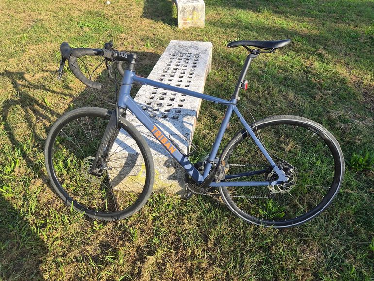 Triban RC 120 Disc Road Bike, - Microshift 2021