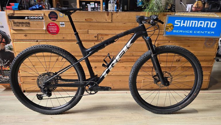 Trek Supercaliber SLR 9.8 XT Gen 2 2025