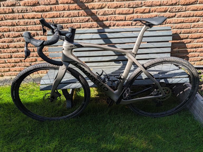 Pinarello GREVIL F5 - SHIMANO GRX 610 2024