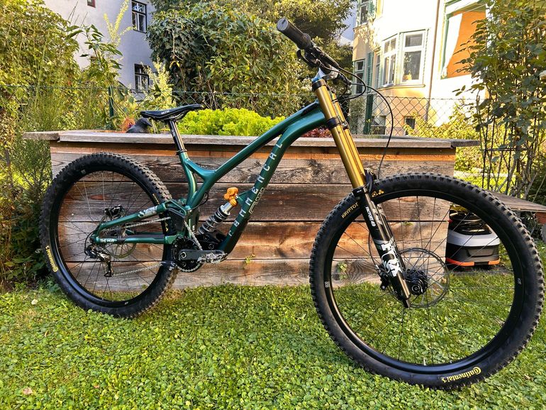 Commencal SUPREME DH 27 TEAM 2020 — Price & Specs | 2BX