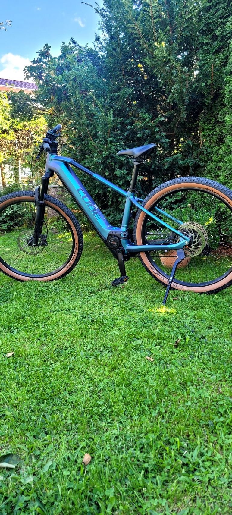 Cube REACTION HYBRID, RACE 750 2024
