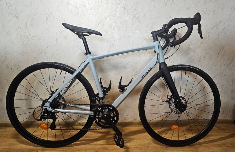Triban RC 120 Disc Road Bike, - Microshift 2021