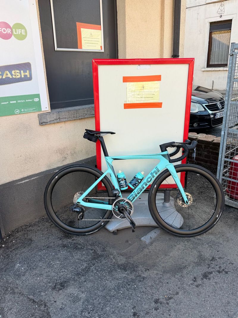 Tweedehands Bianchi Oltre Race 105 Di2 2023 Frameset 2023 Road & Gravel