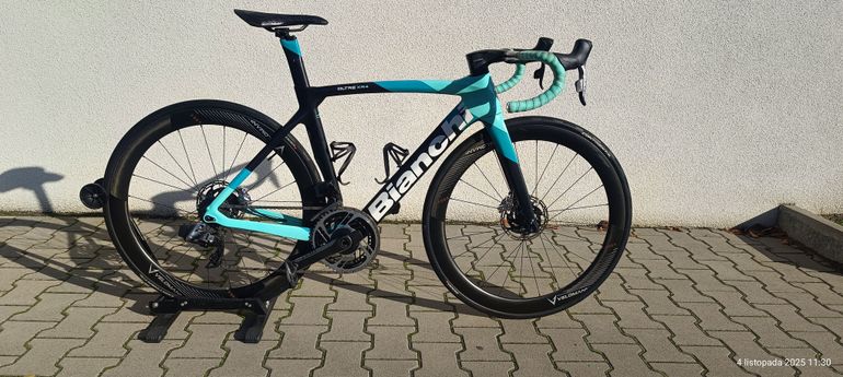 Bianchi Oltre XR4 Red eTap AXS 2021