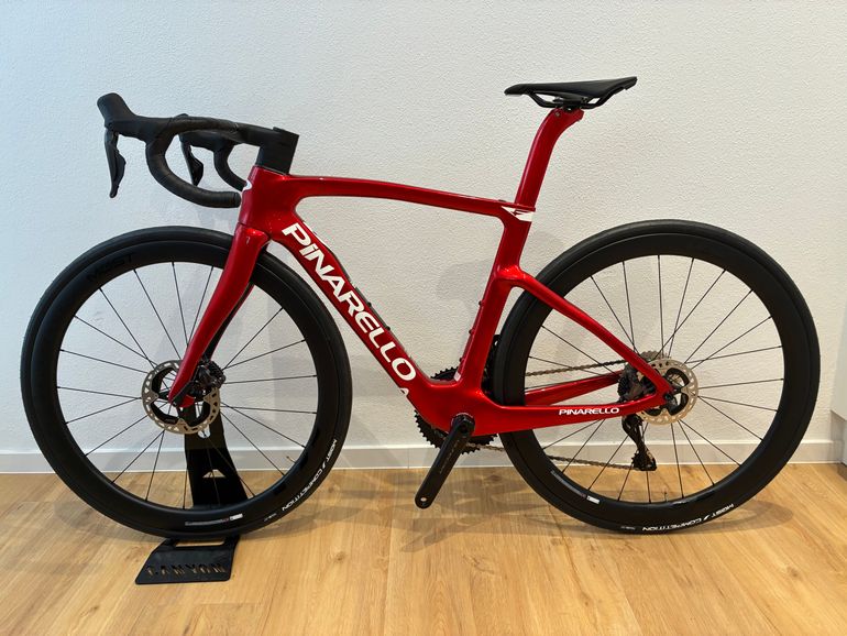 Pinarello F7 ULTEGRA Di2 2023