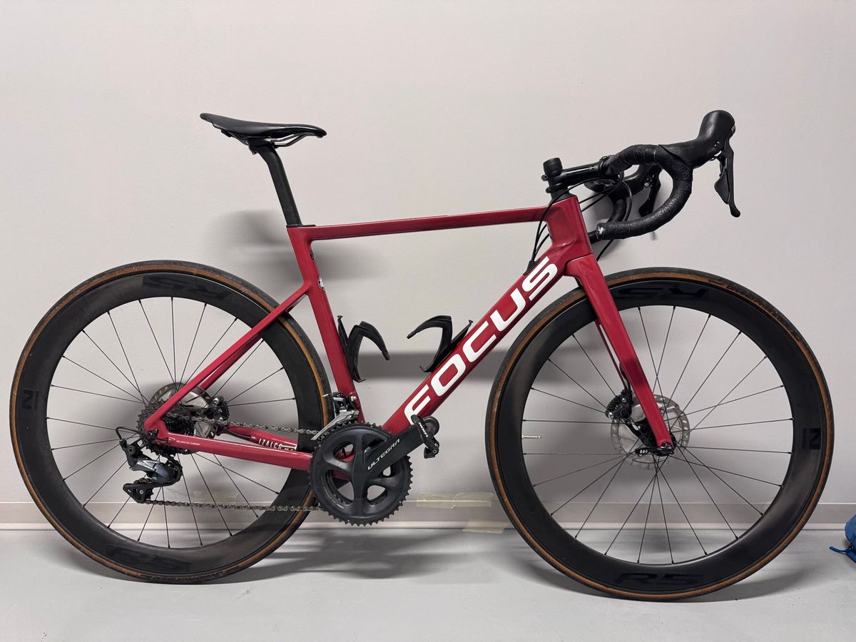 Used Focus IZALCO MAX DISC 8.8 2021 – € 1.500 | buycycle