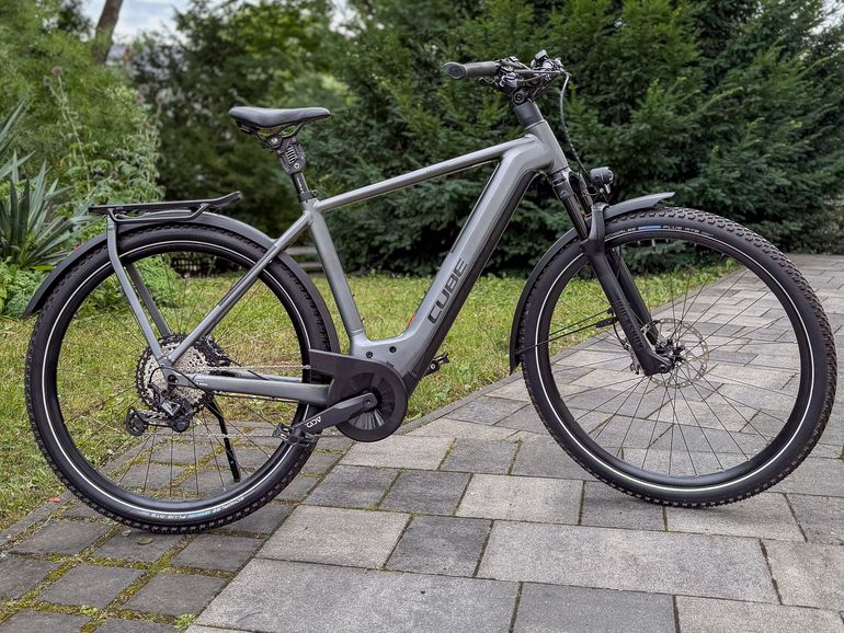 Cube KATHMANDU HYBRID, SLT 750 2022