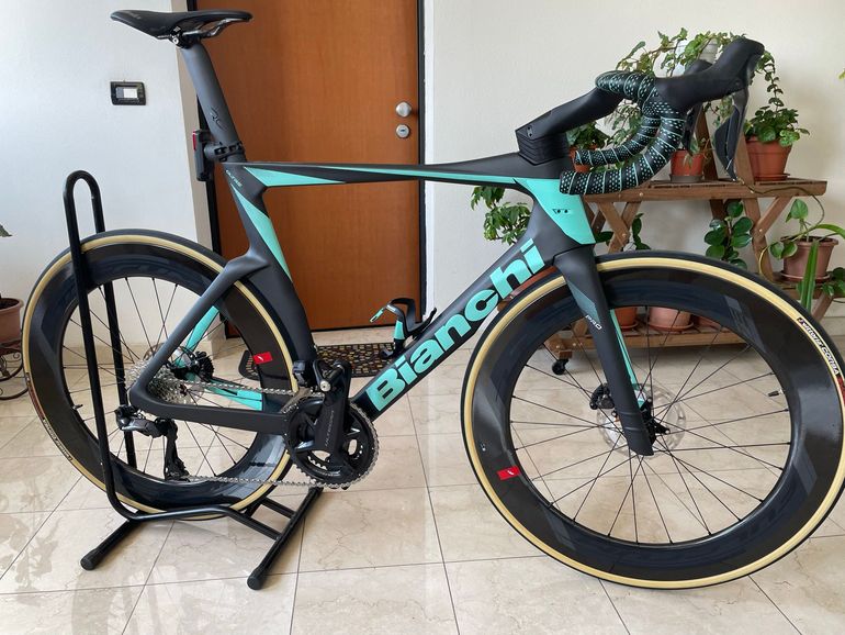 Bianchi Oltre PRO SHIMANO ULTEGRA DI2 2025