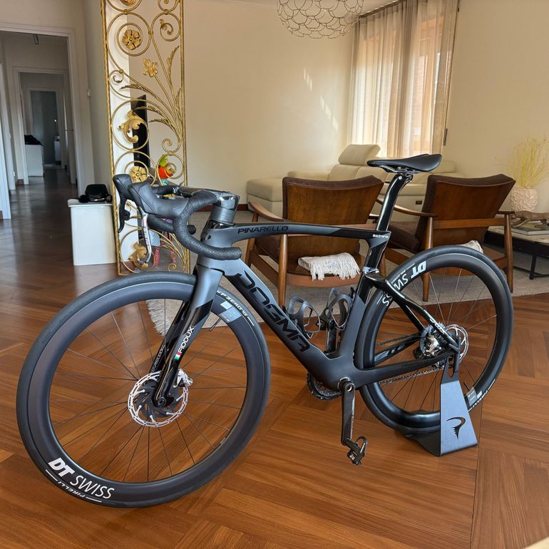 Pinarello DOGMA F RED ETAP AXS Disc 2022