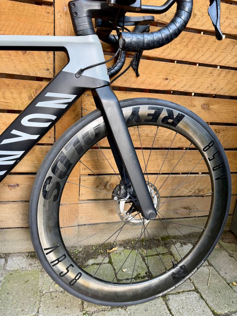 Used Canyon Aeroad CF SL 8 Disc 2022 – € 4.720 | buycycle