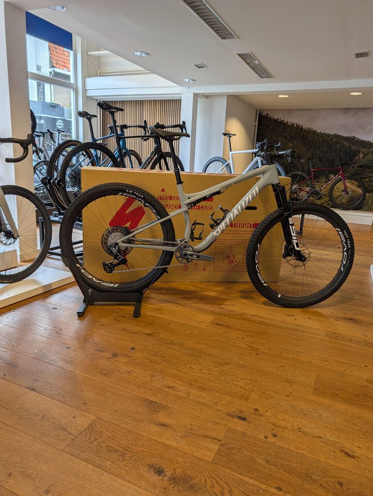 SPECIALIZED EPIC 9 EXPERT 2027