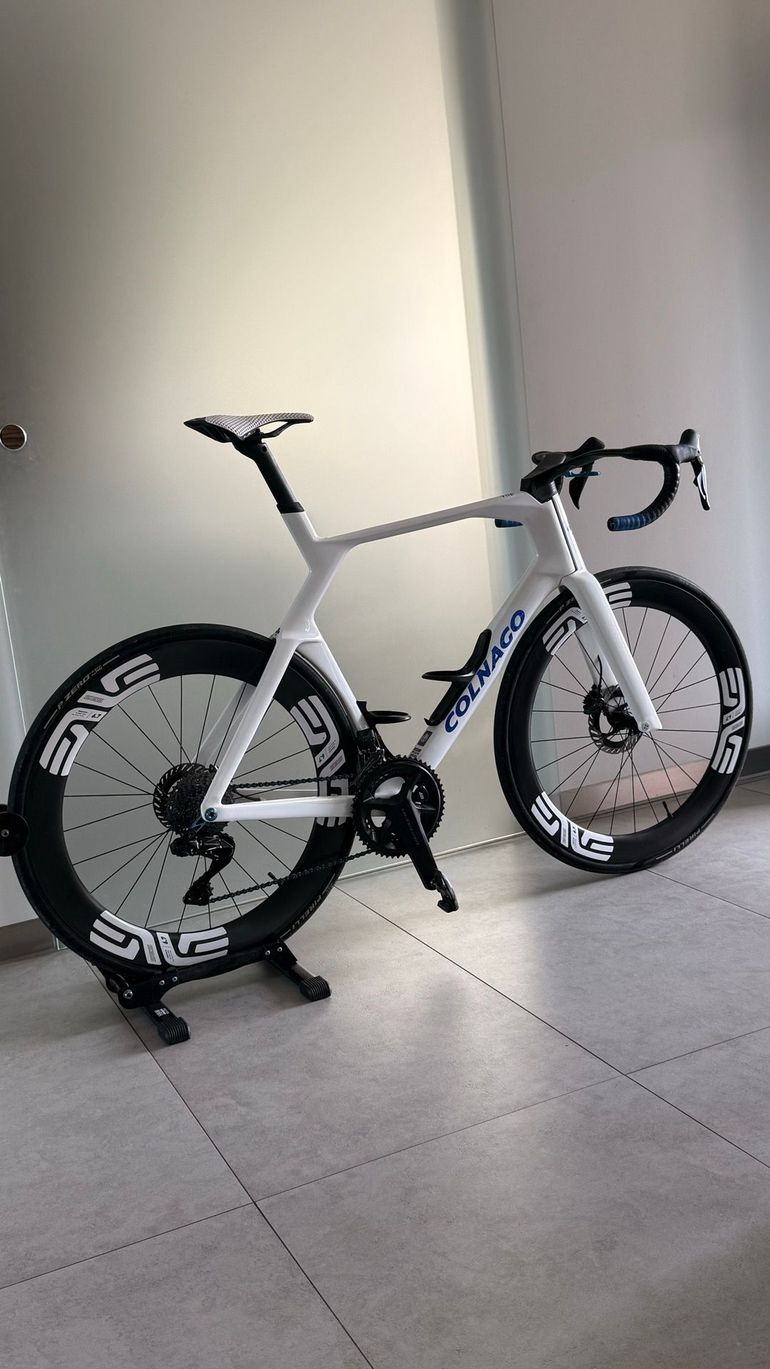 Colnago Y1Rs Shimano Dura Ace Di2 2025