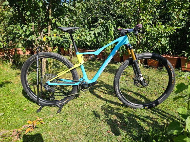 Orbea OIZ M-TEAM AXS 2025