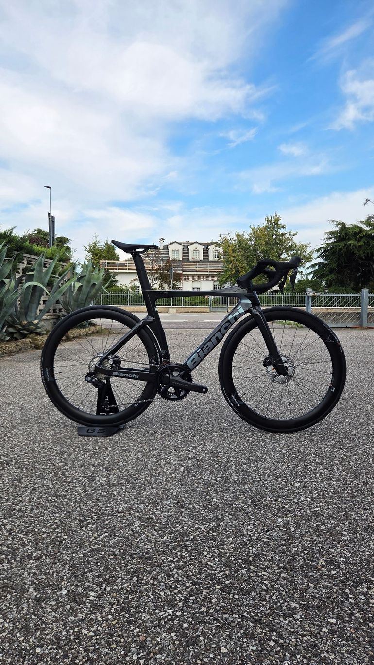 Bianchi Oltre PRO SHIMANO ULTEGRA DI2 2025