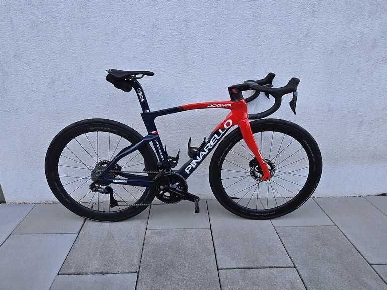 Pinarello DOGMA F DURA ACE Di2 2024
