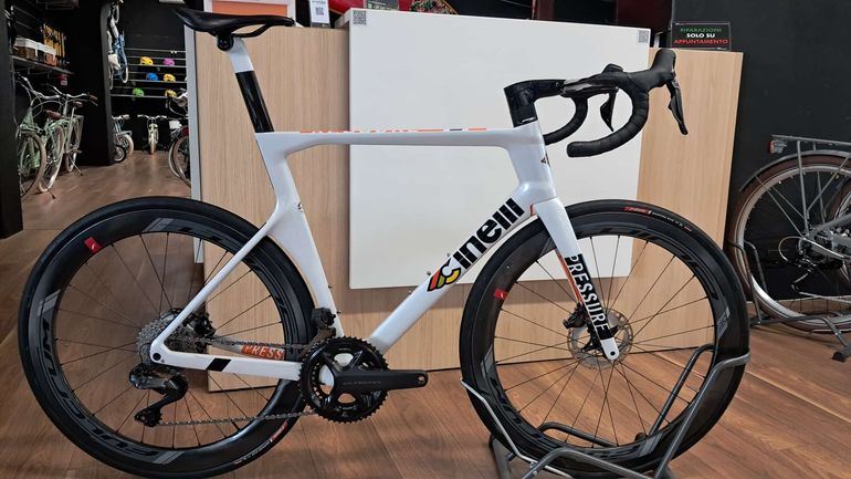 Cinelli PRESSURE II - ULTEGRA DISC DI2 2024