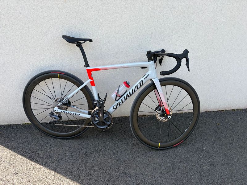 Käytetty Specialized Tarmac Shimano Ultegra Di2 2022 Road & Gravel