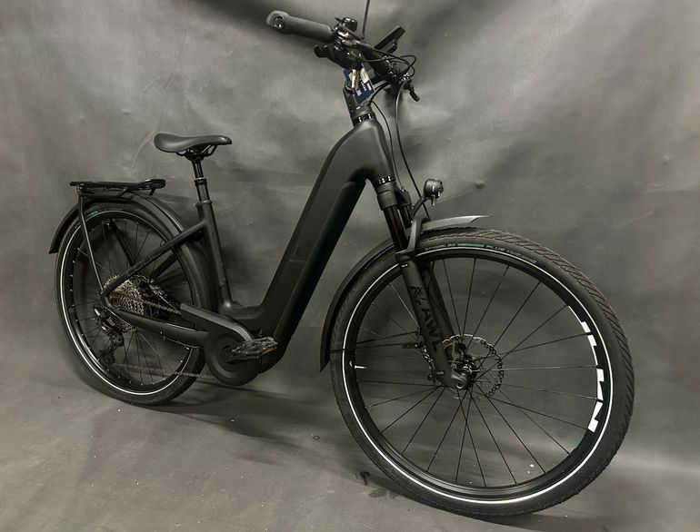 Cube KATHMANDU HYBRID, EXC 800 2025