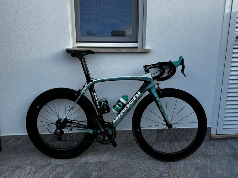 Bianchi Oltre XR.2 Super Record EPS 2016