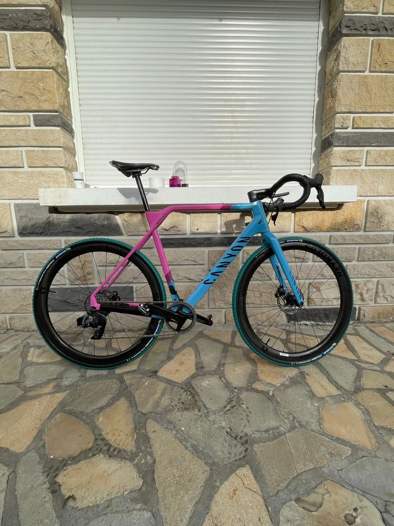 Used Canyon Inflite CF SL 8 2022 – € 4.000 | buycycle