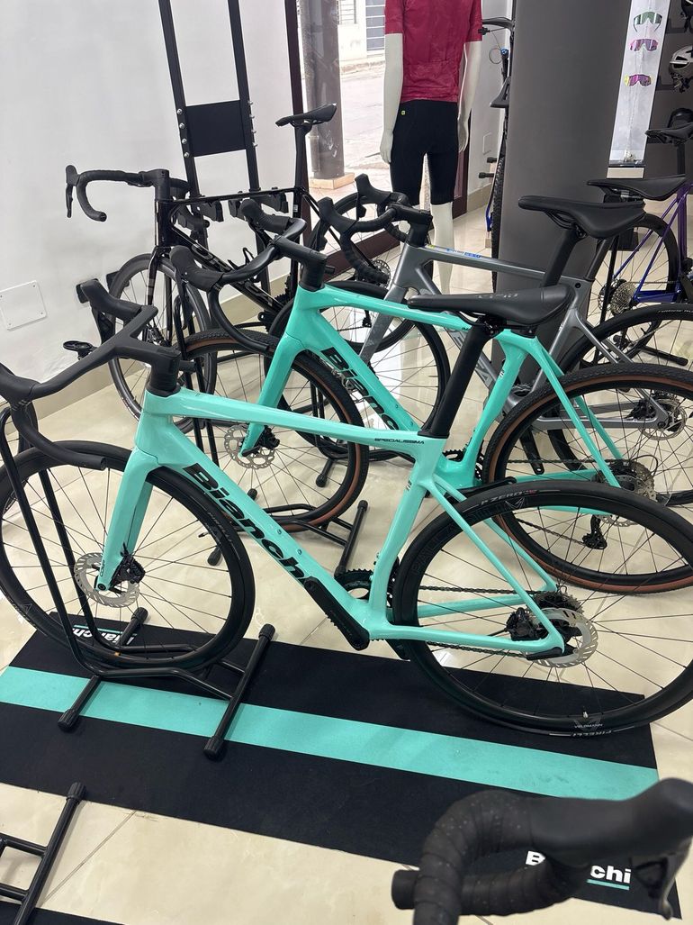 Bianchi Specialissima COMP Ultegra Di2 2024