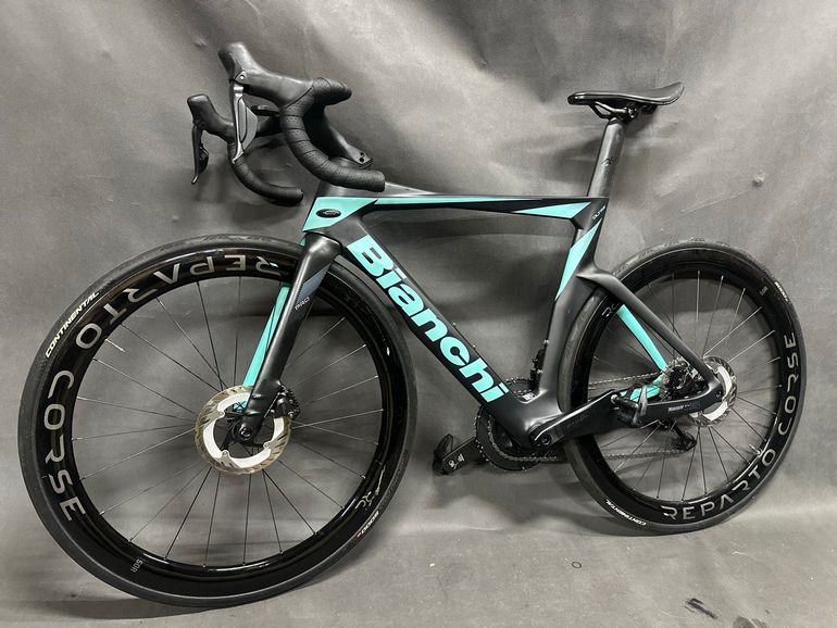 Bianchi Oltre PRO SHIMANO ULTEGRA DI2 2025