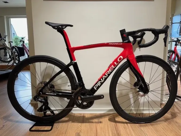 Pinarello F7 ULTEGRA Di2 2023