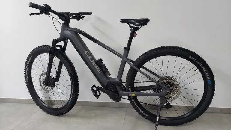 Cube REACTION HYBRID, RACE 750 2024