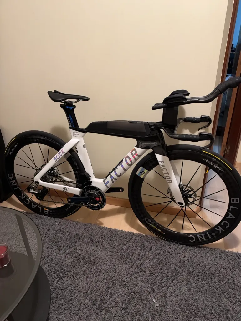 Factor SLiCK Premium - SRAM RED w/ Power Meter 2025