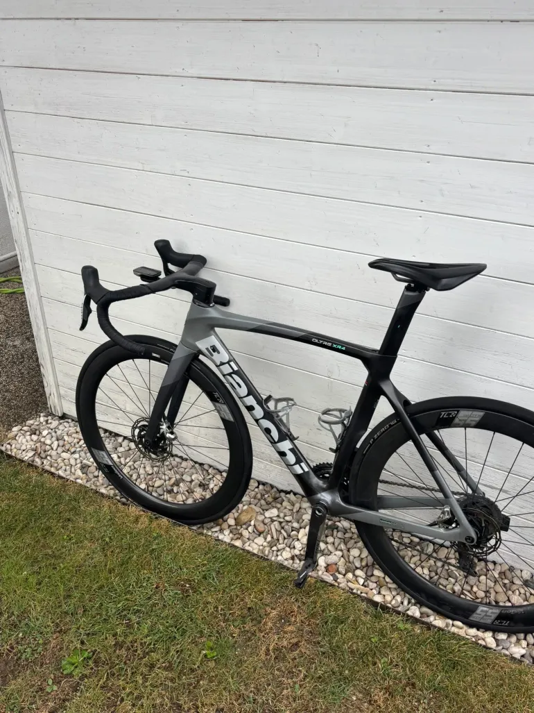 Bianchi Oltre XR4 Red eTap AXS 2021