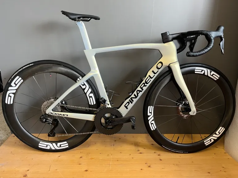 Pinarello DOGMA F DURA ACE Di2 2024