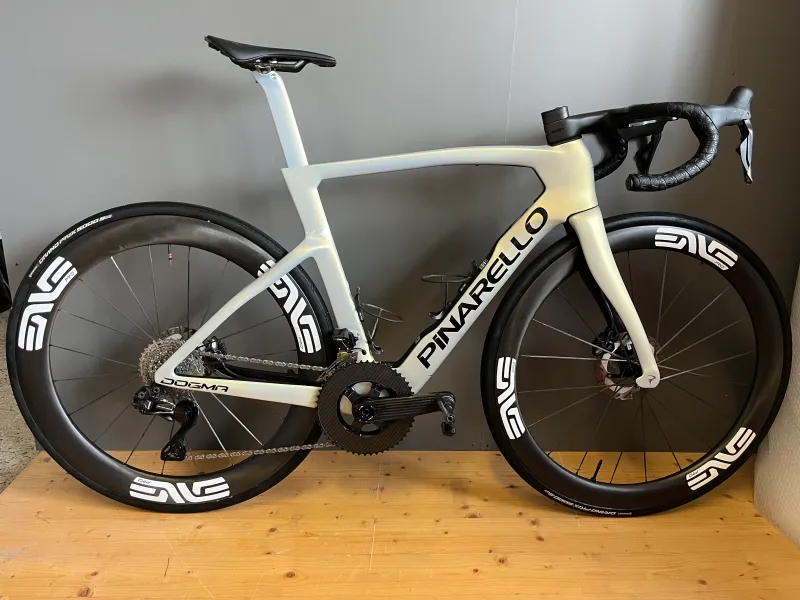 Tweedehands Pinarello DOGMA F DURA ACE Di2 2026 2026 Road & Gravel