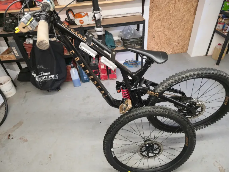 Commencal SUPREME DH V5 SIGNATURE LTD MOTO STYLE 2024