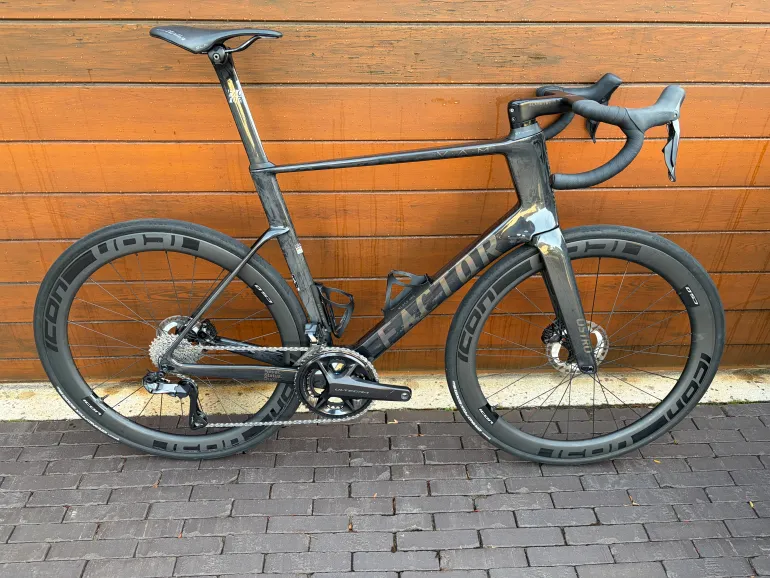 Factor OSTRO VAM - Shimano Ultegra 2025