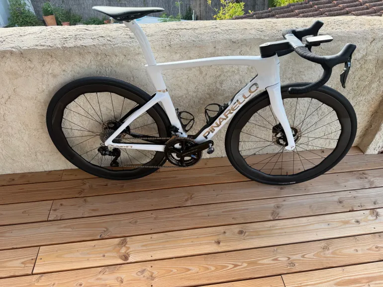 Pinarello DOGMA F DURA ACE Di2 2024