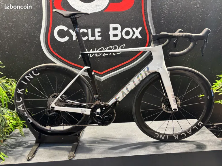 Factor OSTRO VAM - Shimano Dura-Ace 2025