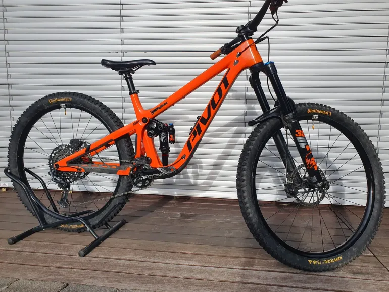 Pivot FIREBIRD Race X01 2022