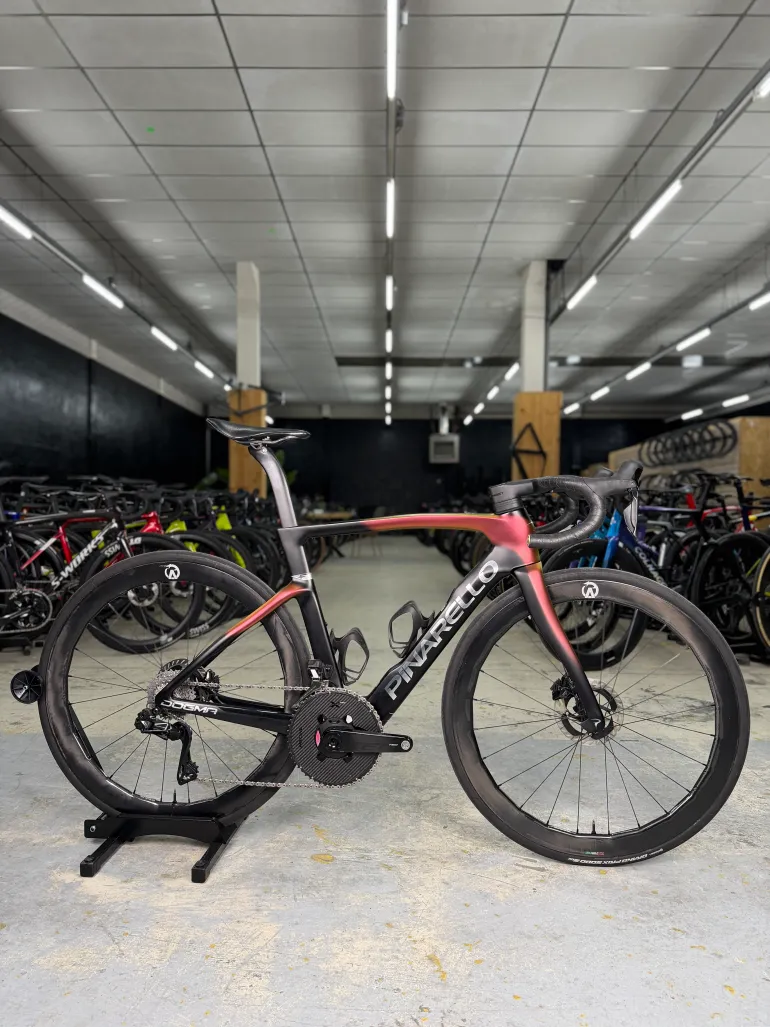 Pinarello DOGMA F DURA ACE Di2 2024