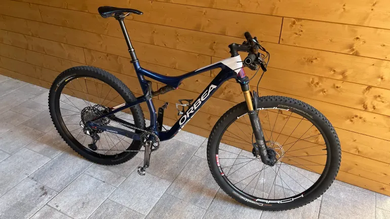 Orbea OIZ M-TEAM AXS 2025