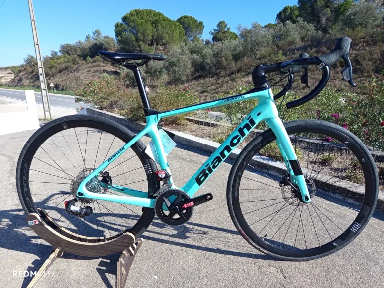 Bianchi Infinito XE Rival eTap AXS 2023