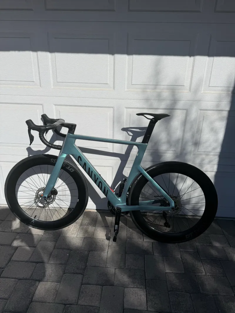 Used Canyon Aeroad CF SLX 7 Di2 2027 2027 Road & Gravel