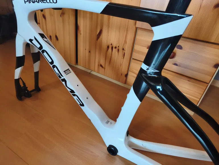 Used Pinarello DOGMA F SUPER RECORD WLS Disc 2023 Frameset – € 1.000 ...