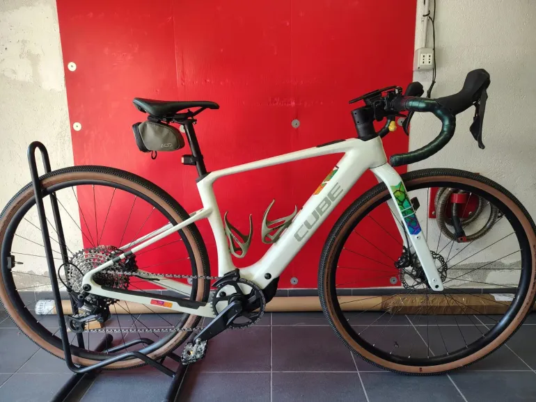 Cube NUROAD HYBRID C:62, RACE 400X 2025