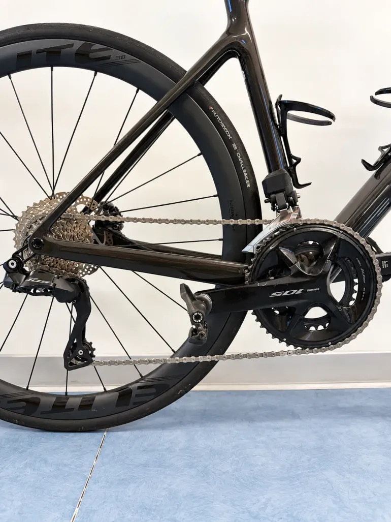 Used Scott Addict 40 2024 – € 1.950 | buycycle