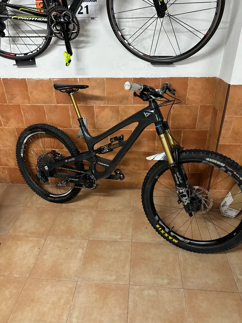 Yt Capra 29 CF Pro Race 2018