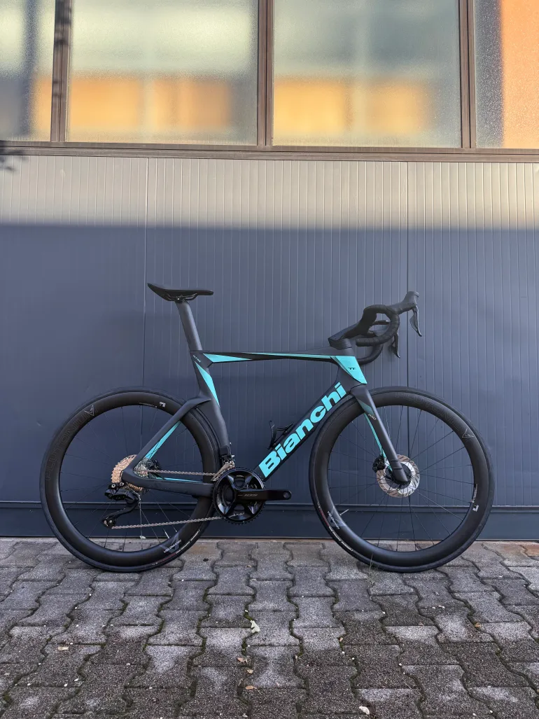 Bianchi Oltre PRO SHIMANO ULTEGRA DI2 2025