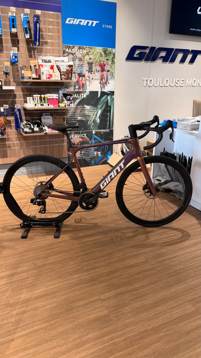 Giant Defy Advanced E+ Elite 1 2025