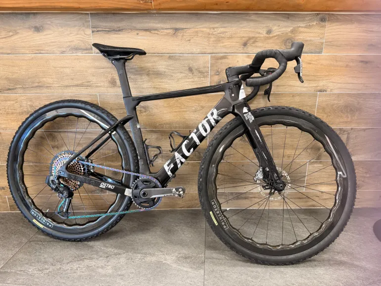 Factor OSTRO VAM - SRAM Red w/ Power Meter 2024