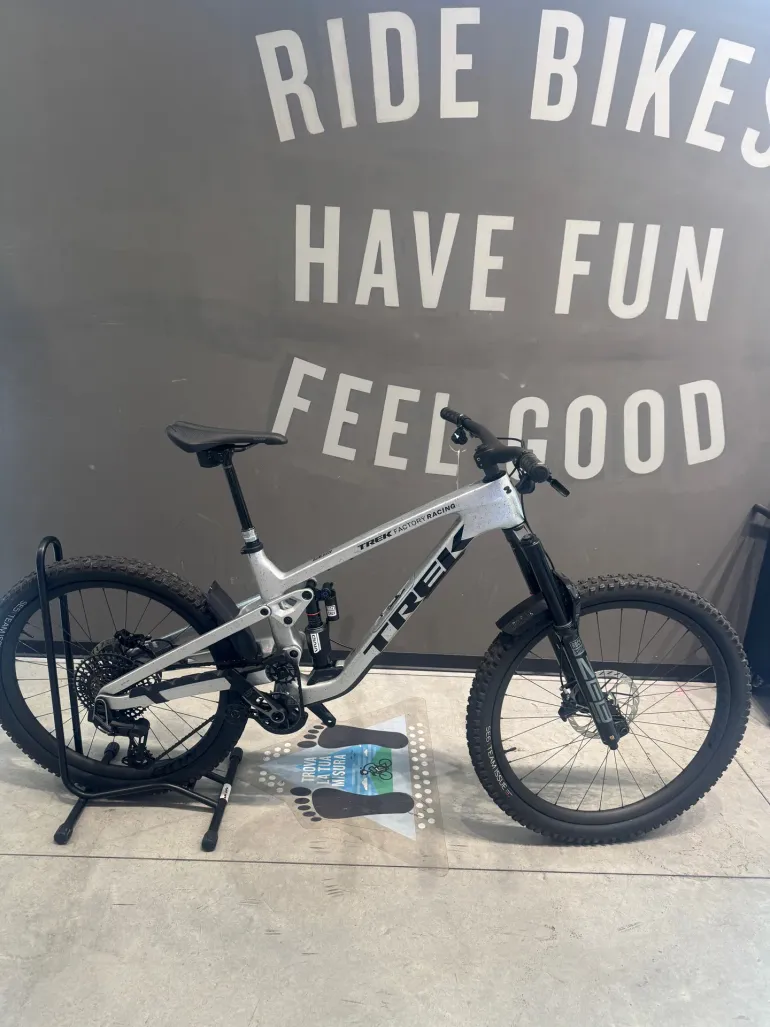 Trek Slash 9.9 X0 AXS T-Type Gen 6 2024
